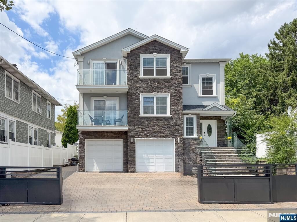 Property Photo: 1290 White Street 2 NJ 07205