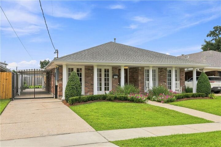 Property Photo:  1124 Homestead Avenue  LA 70005 