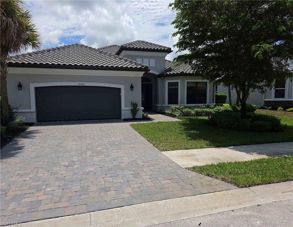 Property Photo:  15286 Arpino Ct  FL 34114 