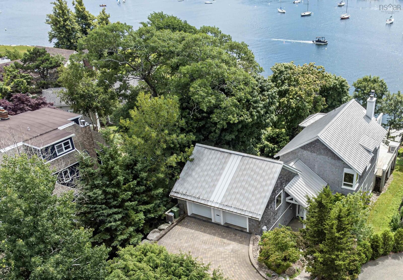Property Photo: 5954 McCulloch Court NS B3H 4S9