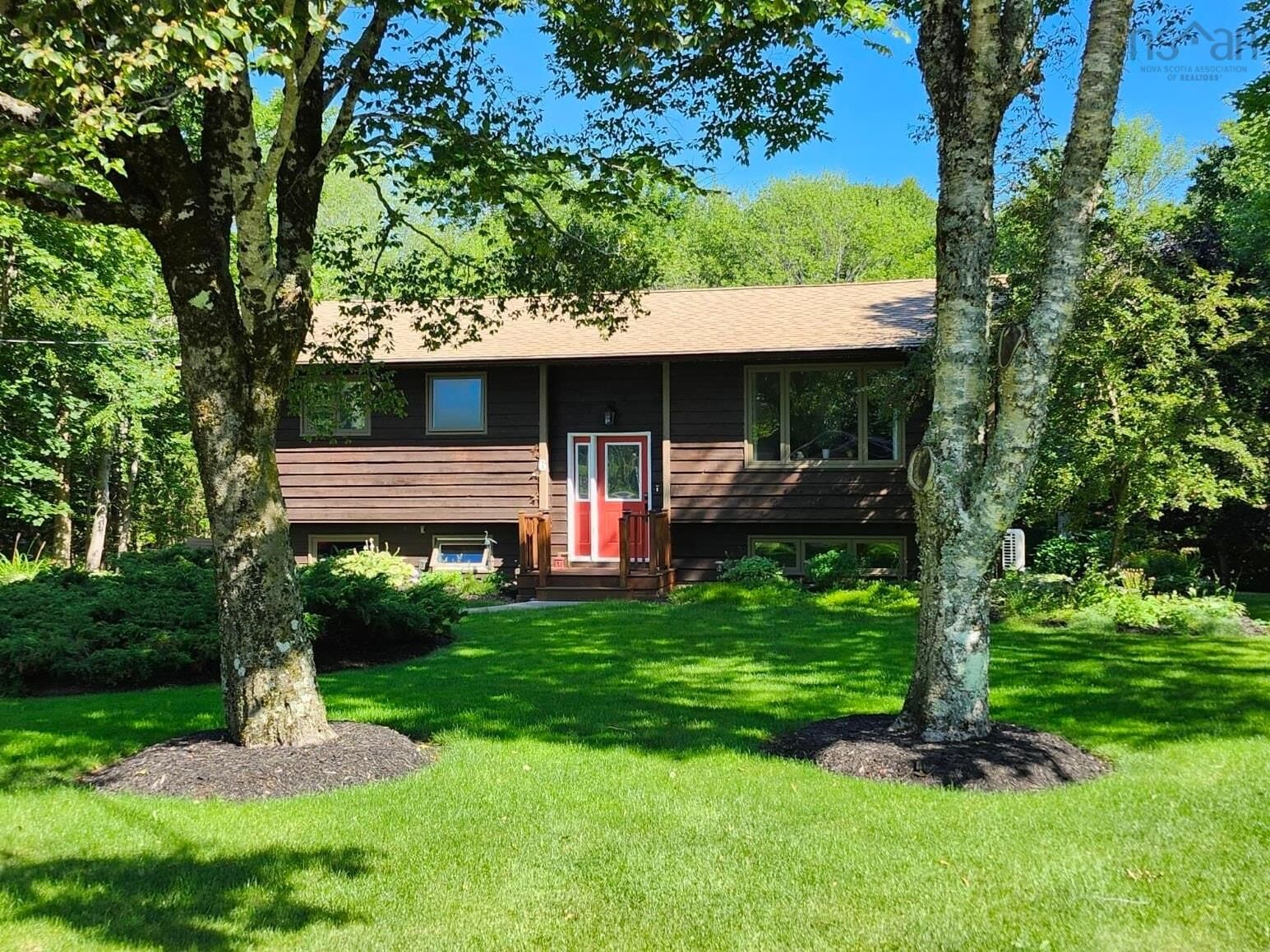Property Photo: 6 Cedar Court NS B4E 3B1