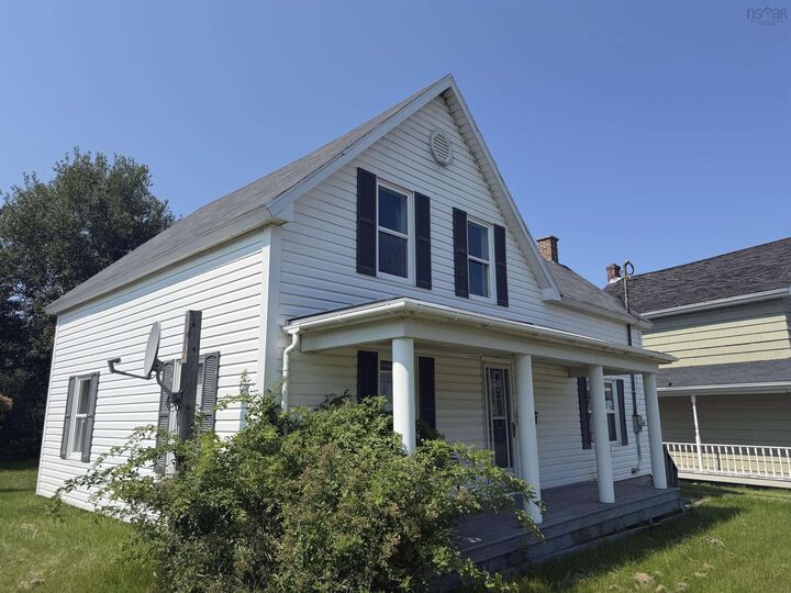 272 King Edward Street — photo 1