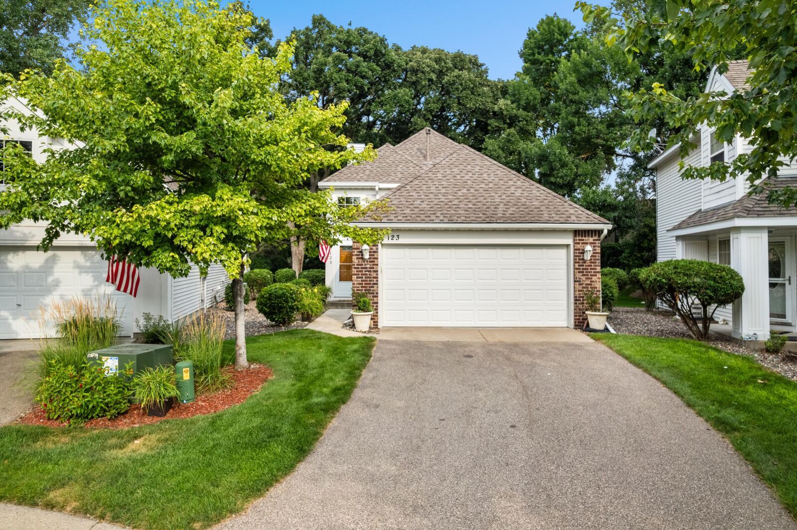 Property Photo:  123 Christenson Court NE  MN 55432 