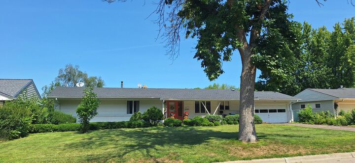 Property Photo: 5212 W 61st Street MN 55436