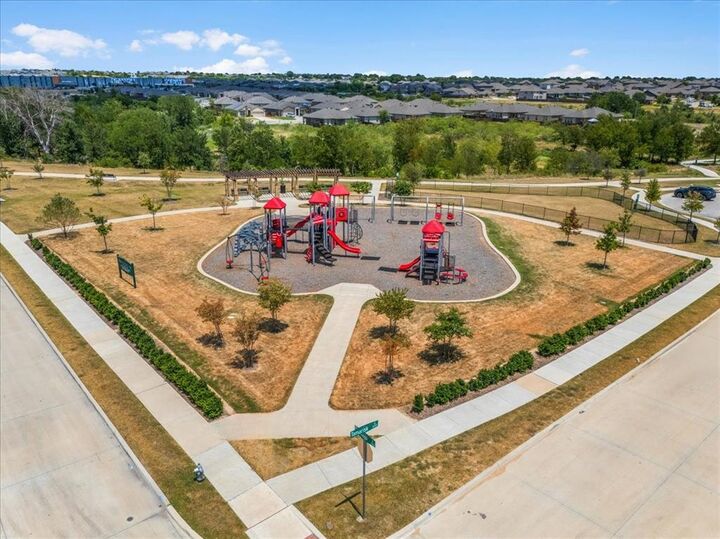 Property Photo: 3116 Dixondale Drive TX 76108