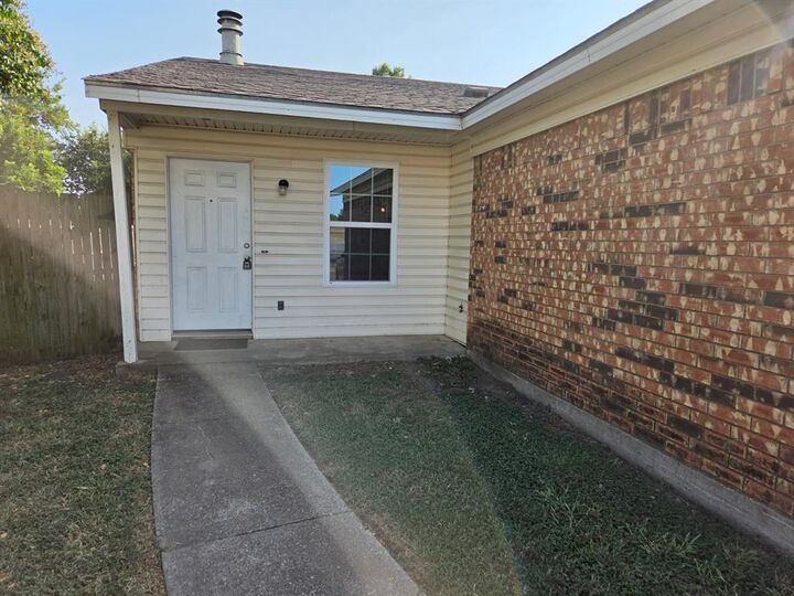 Property Photo: 7326 NE Loop 820 TX 76180