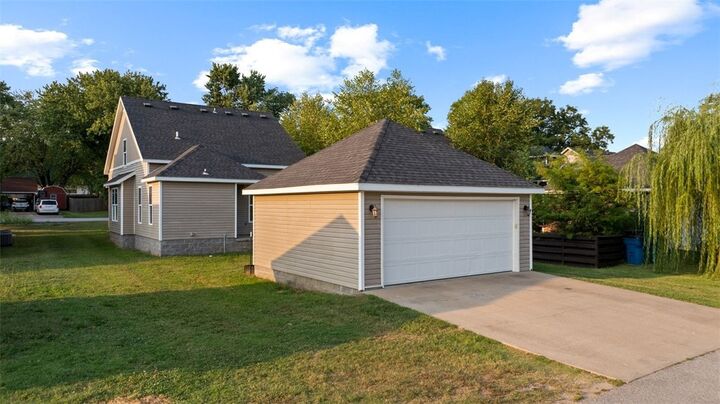Property Photo:  407 SE Birmingham Street  AR 72736 
