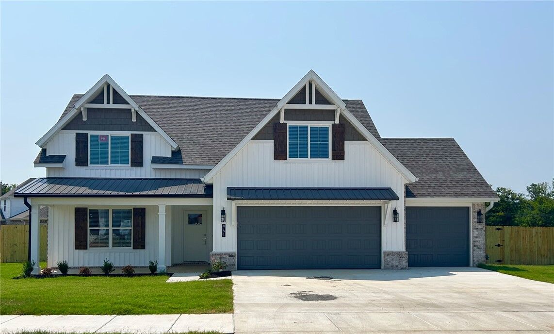Property Photo: 961 Spencer Drive AR 72753