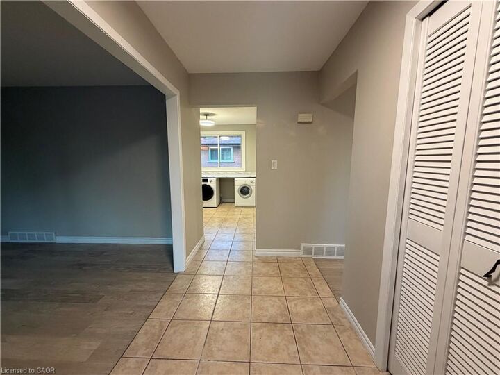 Property Photo:  70 Eagen Drive Upper Level  ON N2M 1W4 