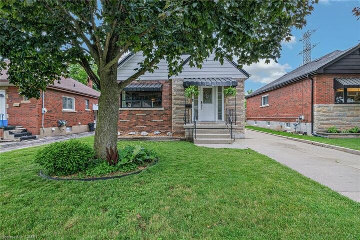 66 Paling Court — photo 1