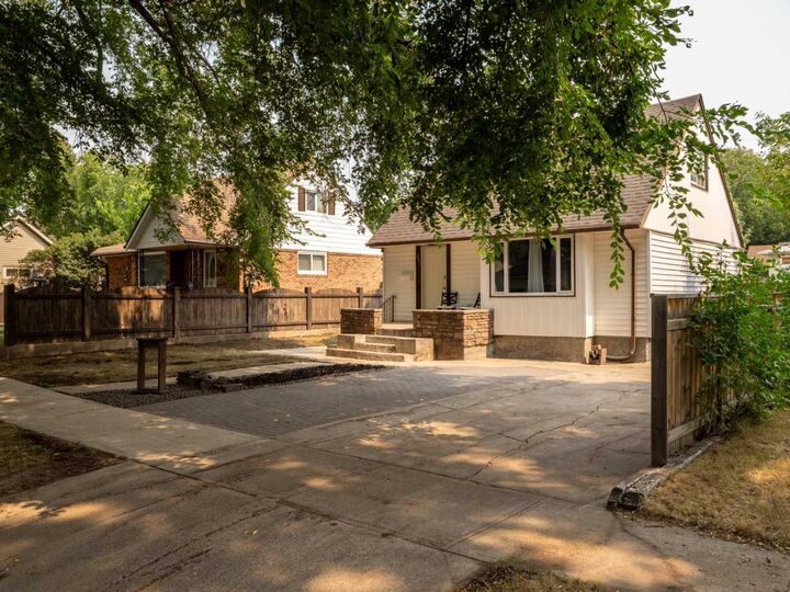 Property Photo: 731 17 Street N AB T1H 3E2