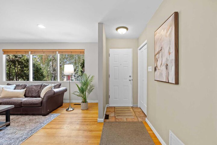 Property Photo: 30 Gateway Drive SW AB T3E 4J7