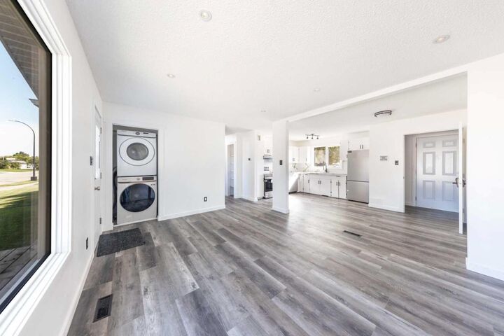Property Photo: 3103 47 Avenue SK S9V 0E8