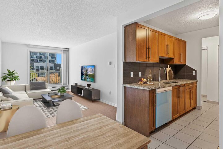 Property Photo:  431 1 Avenue NE 305  AB T2E 0B3 
