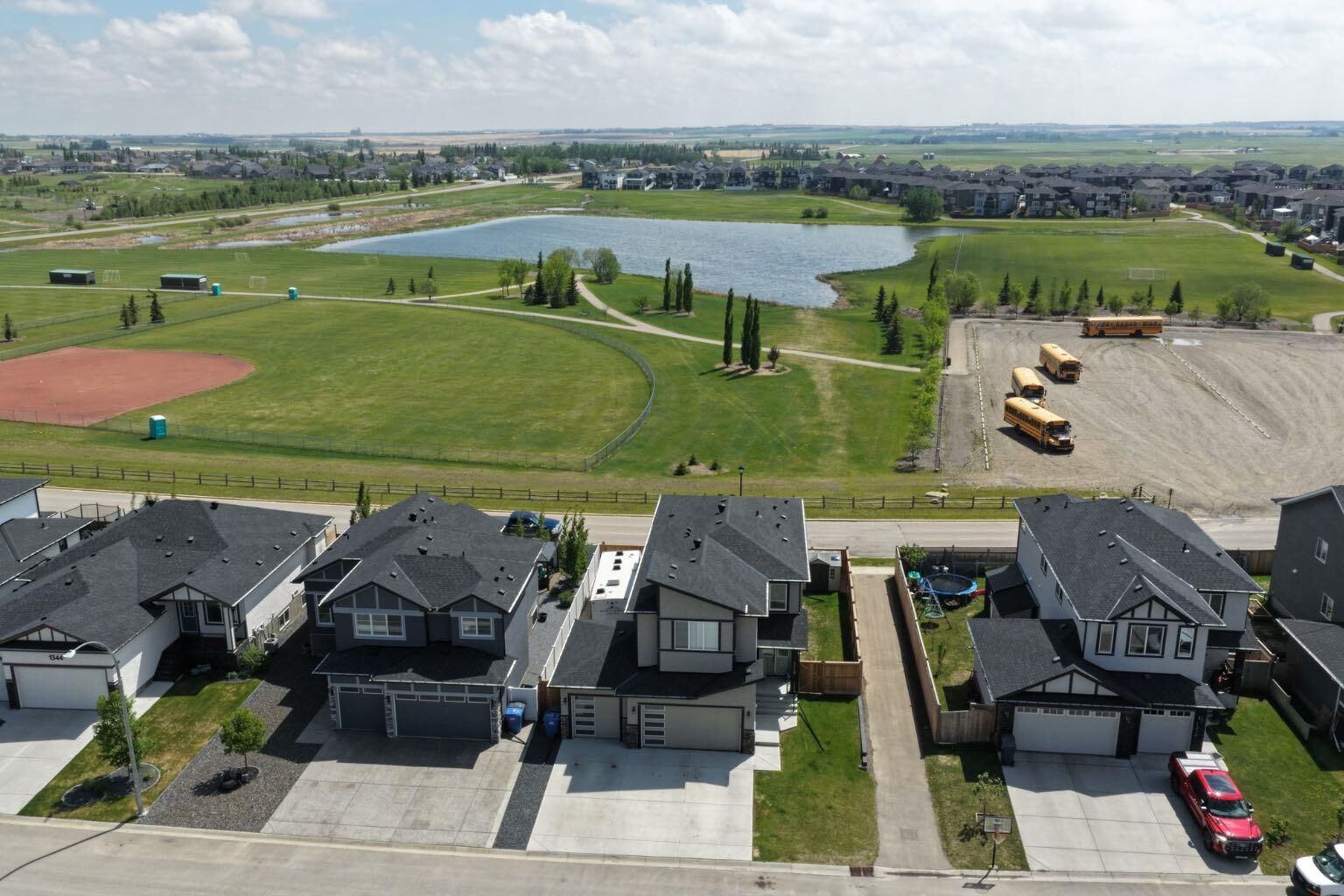 Property Photo: 1340 Lackner Boulevard AB T0M 0N0