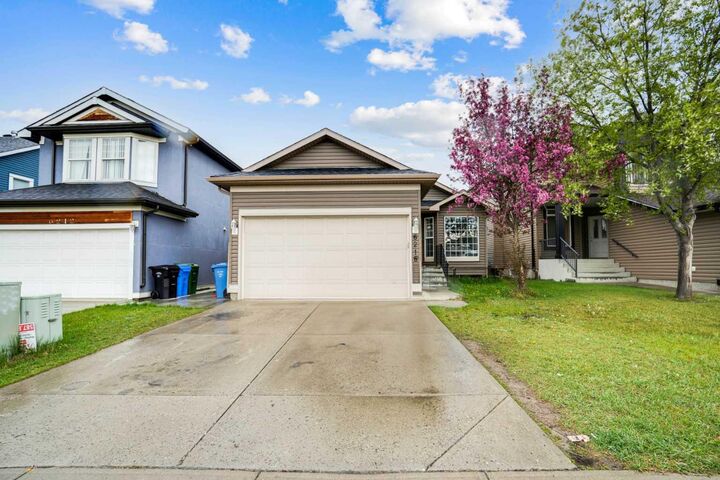 Property Photo: 6216 Taralea Park NE AB T3J 4Y1