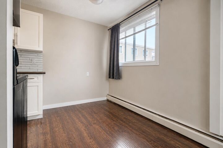 Property Photo:  10305 116 Street NW 202  AB T5K 1W5 