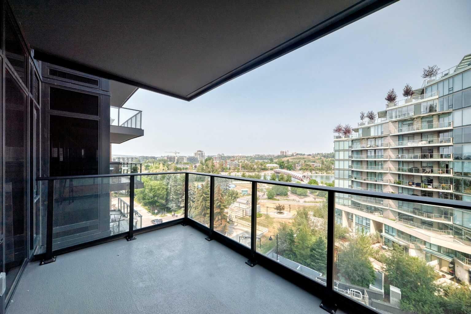 Property Photo: 730 2 Avenue SW 712 AB T2P 1R8