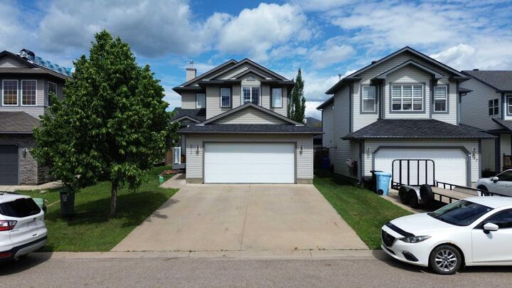Property Photo:  213 Parry Crescent  AB T9K 2T5 