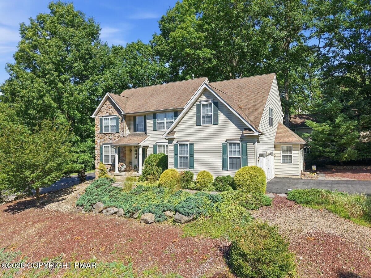 Property Photo:  209 Old Orchard Drive  PA 18302 