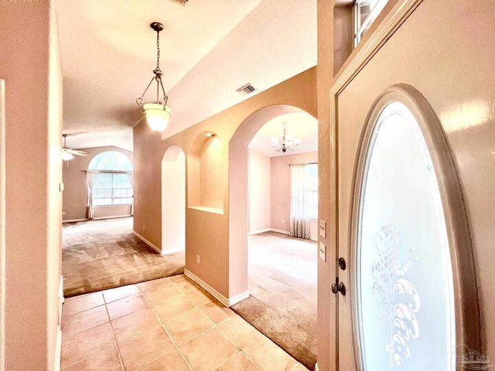 Property Photo: 5884 Grotto Ave FL 32507
