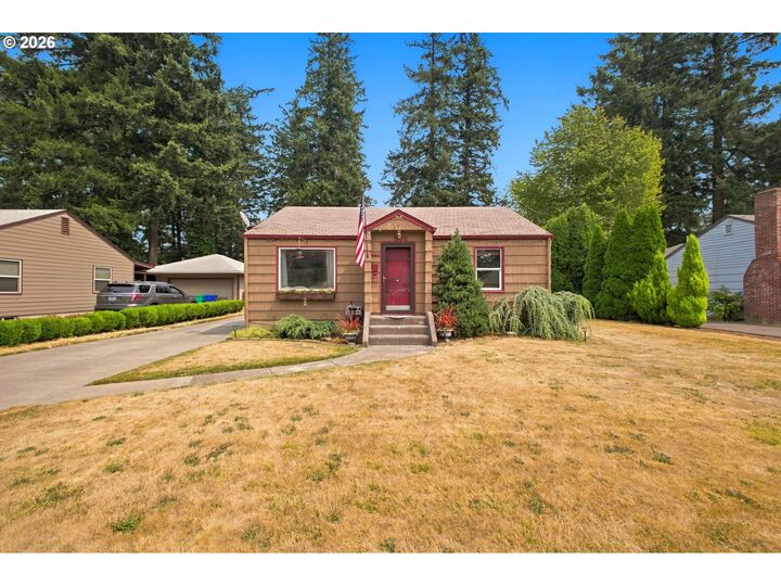 Property Photo:  1102 NE 106th Ave  OR 97220 