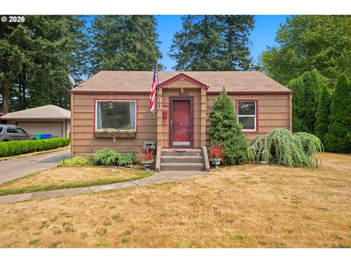 Property Photo:  1102 NE 106th Ave  OR 97220 