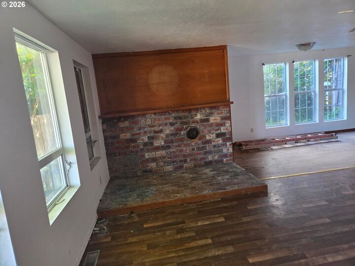 Property Photo: 525 King Salmon OR 97121