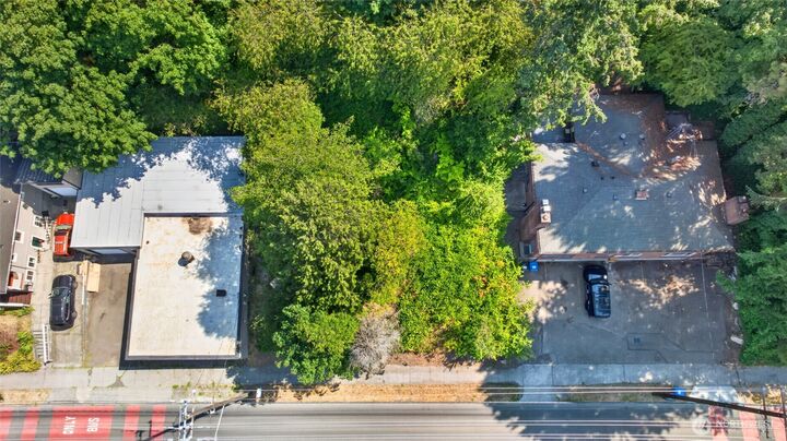 Property Photo: 4040 Delridge Way SW WA 98106