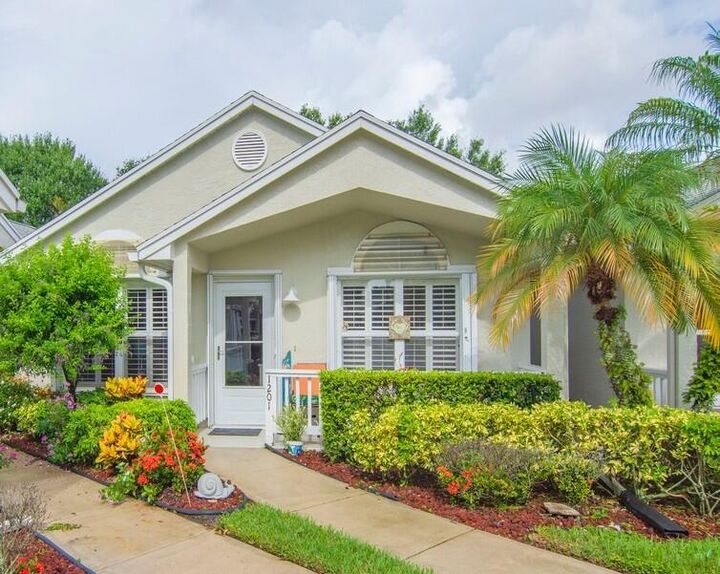 Property Photo:  1201 NW Lombardy Drive  FL 34986 
