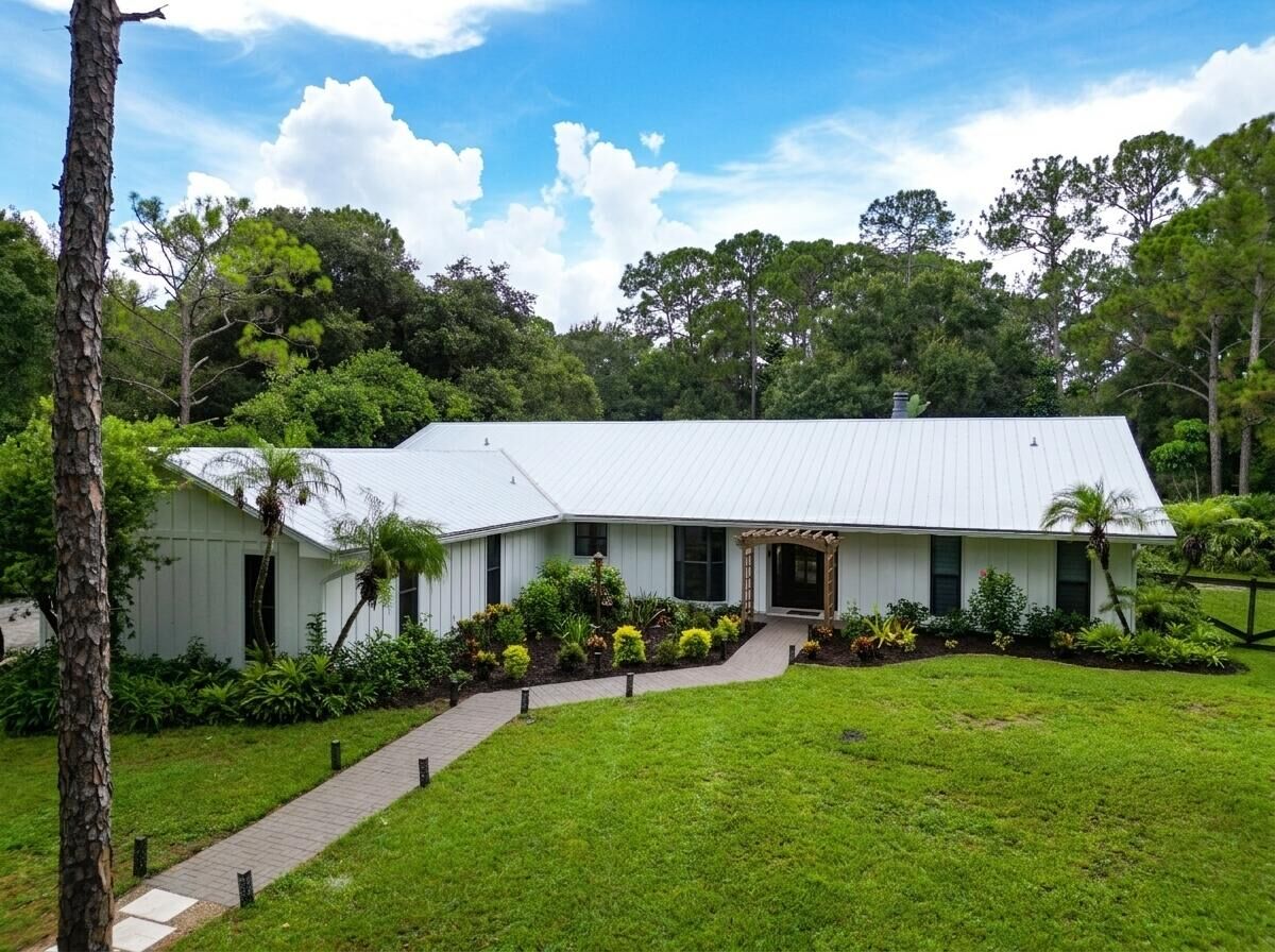 Property Photo:  4500 SW Country Place  FL 34990 