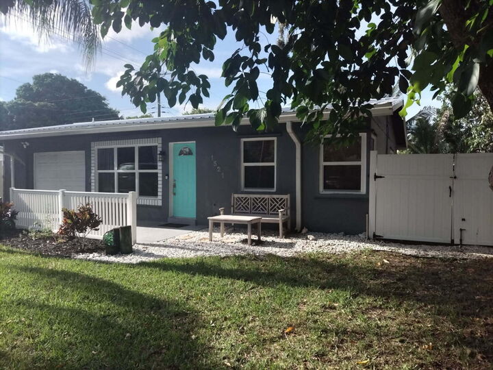 Property Photo: 1521 NE 32nd Court FL 33064