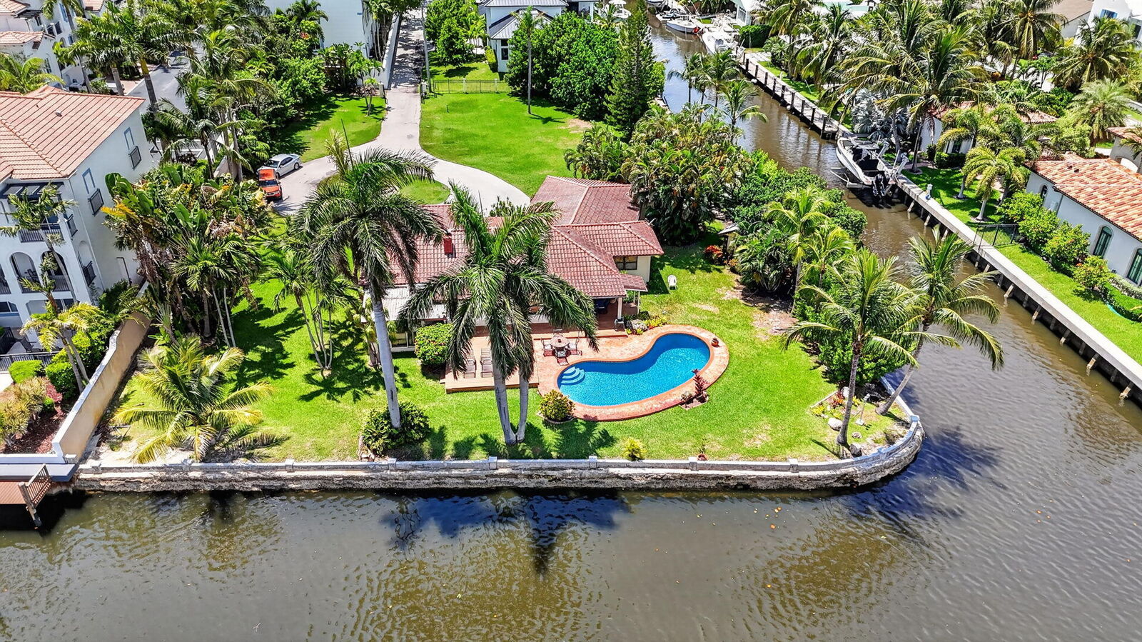 Property Photo:  823 Palmer Road  FL 33483 