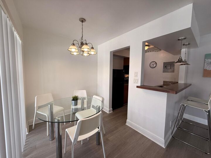Property Photo: 3226 NE 12th Street 7 FL 33062