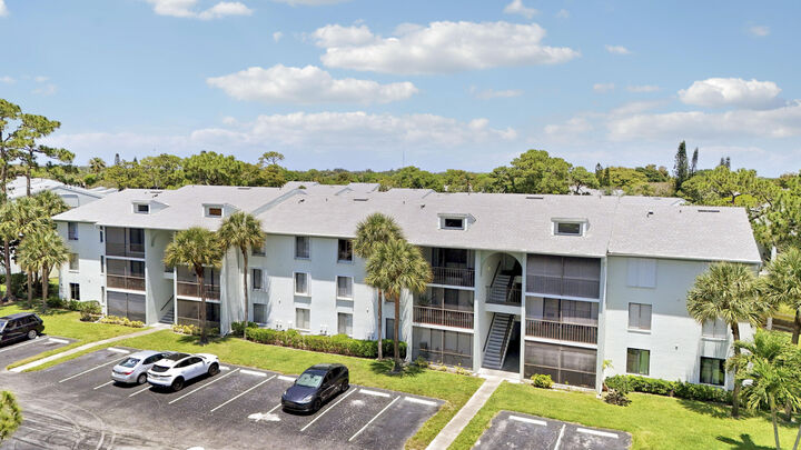 Property Photo:  3630 Alder Drive E2  FL 33417 