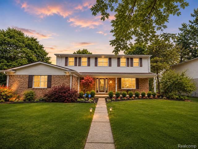 Property Photo: 2754 Denise Drive MI 48085