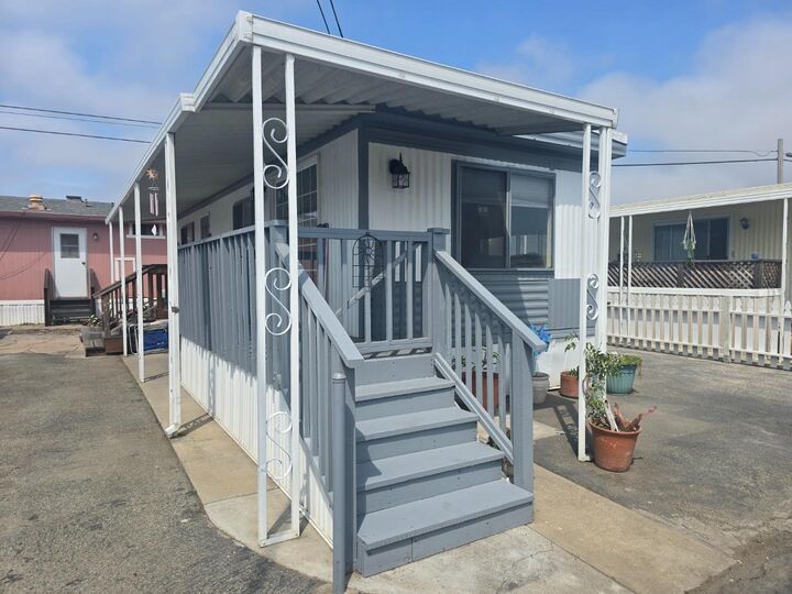 Property Photo:  1117 Baldwin Street 35  CA 93906 