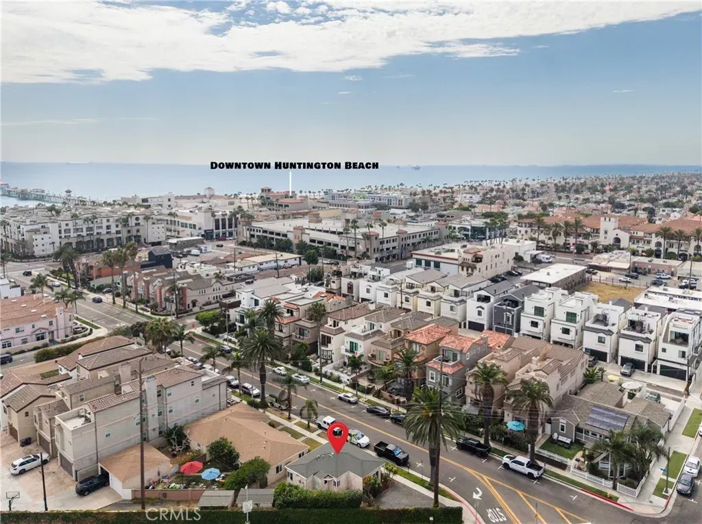 Property Photo:  320 2nd Street  CA 92648 