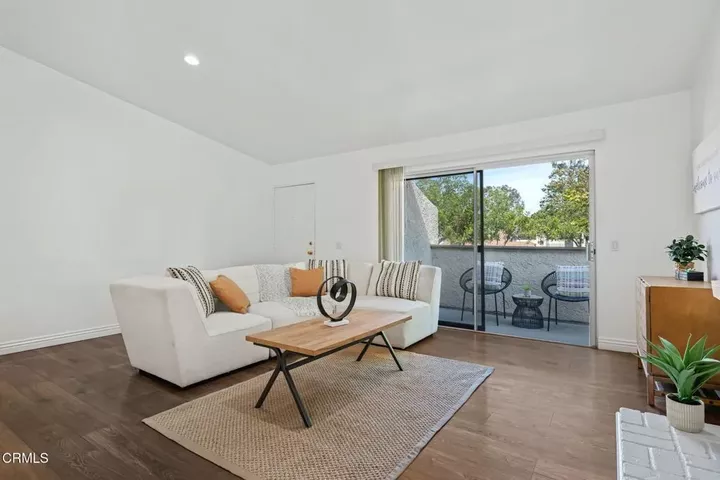 Property Photo: 5117 Jefferson Square CA 93033