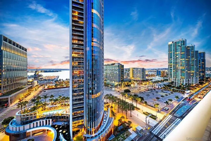 Property Photo: 700 W E St 1502 CA 92101
