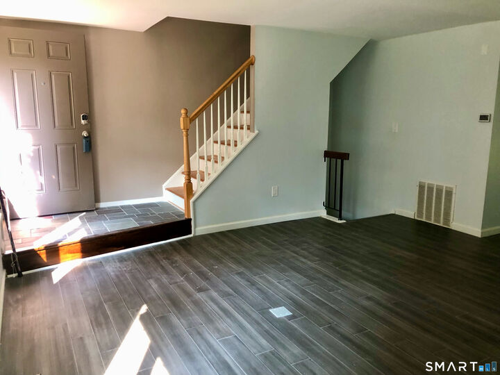 Property Photo:  33 Conestoga Way 33  CT 06033 
