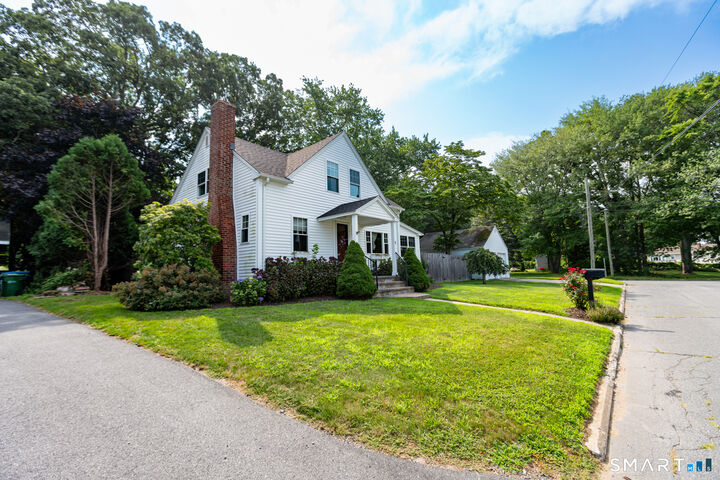 Property Photo: 1 Middle Street CT 06385