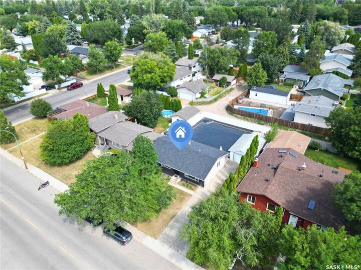Property Photo:  1809 Arlington Avenue  SK S7H 2Y8 