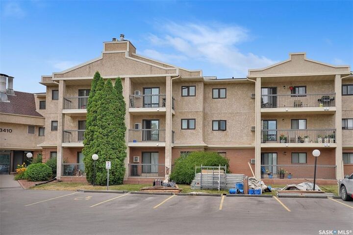 Property Photo:  3410 Park Street 302  SK S4V 2M8 