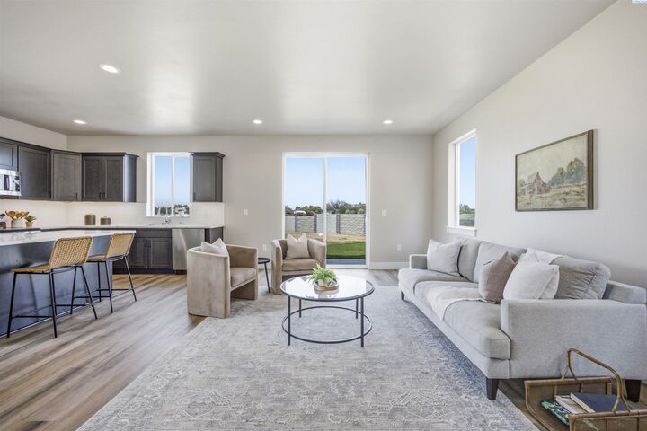 Property Photo:  205 Victoria Street  WA 98944 