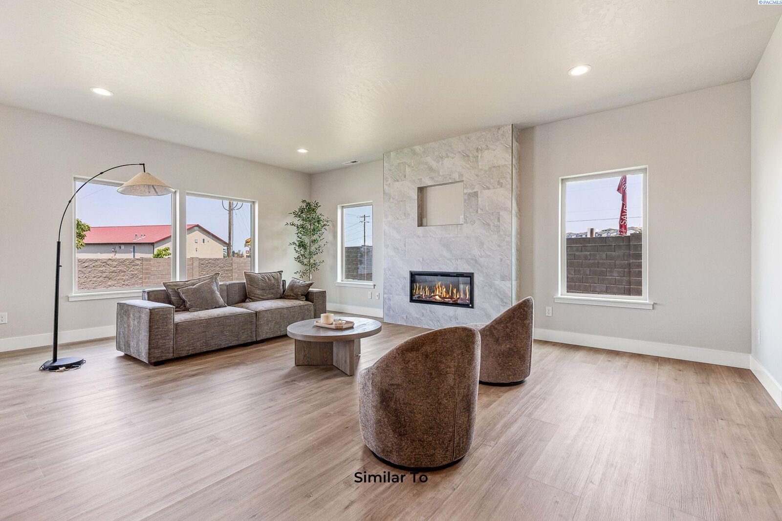 Property Photo: 7505 Grapevine Ct WA 99353