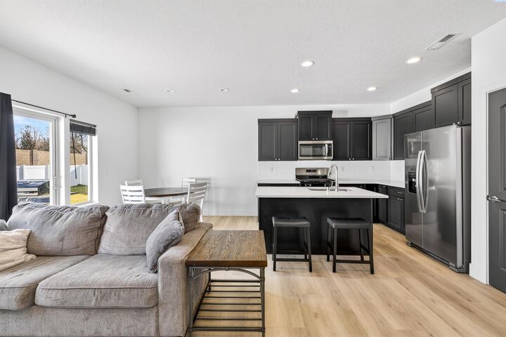 Property Photo:  2803 66th Pl  WA 99301 