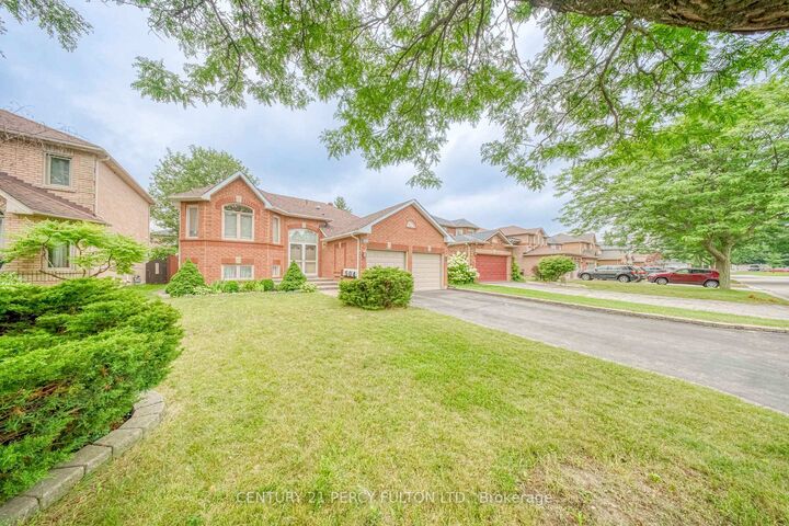 Property Photo: 504 Sandalwood Court ON L1G 7X9