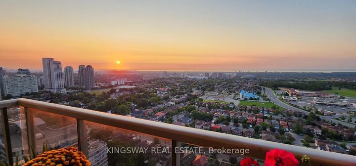 3880 Duke Of York Boulevard 3009 — photo 1