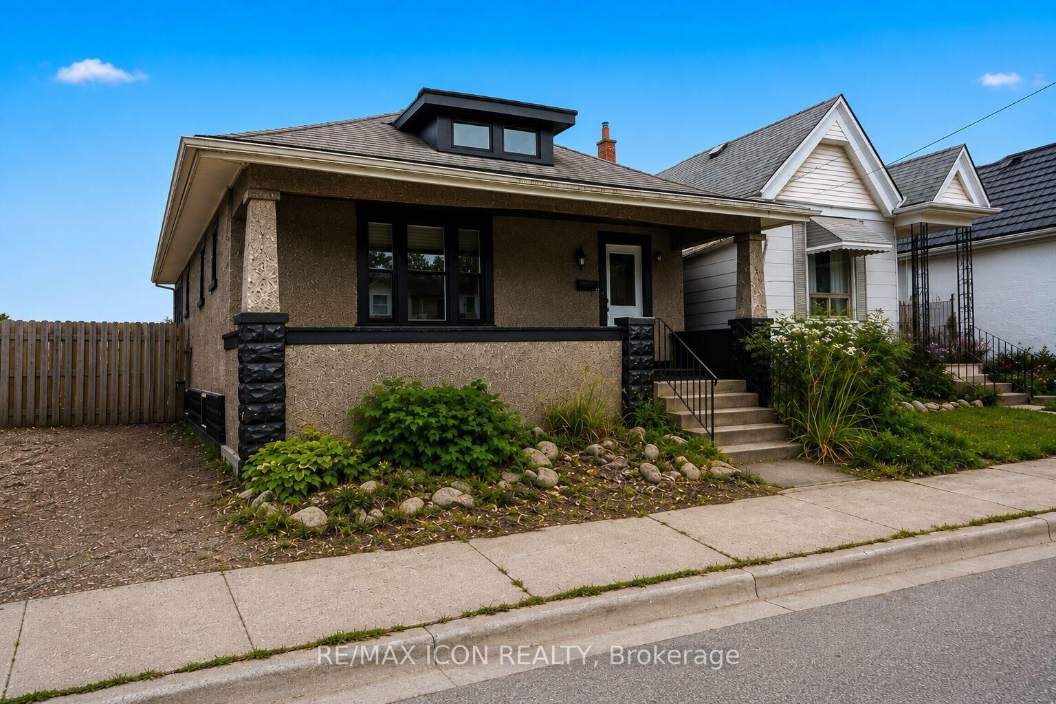 Property Photo: 31 Mount Pleasant Avenue ON N6H 1C8